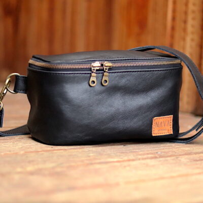 nava-apparel-moon-bag-black-leather