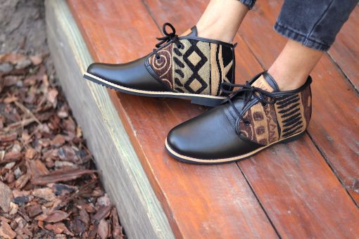 nava-apparel-womens-veldskoen-khoisan-black-leather-tribal-pattern-desert-shoe-khoisan-collection